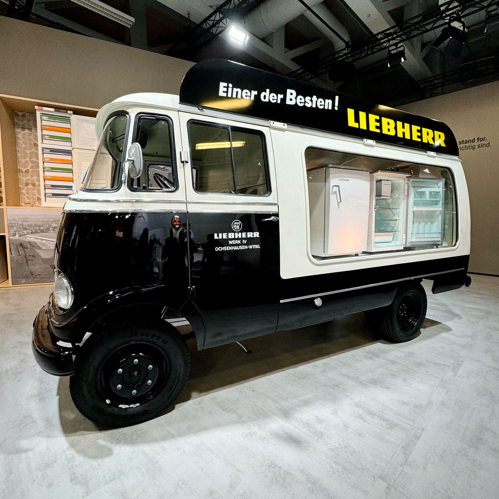 Liebherr_Nostalgie_1000x1000 Liebherr feier Jubiläum