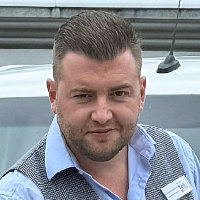 Ansprechpartner TeVi Passau: Herr Semeraro - Solar Balkonkraftwerke